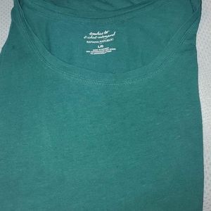 Green crew short sleeve